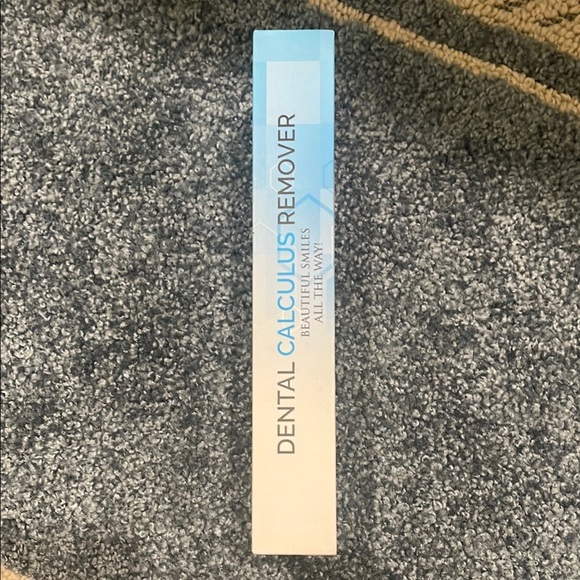 White and Blue Cuticle Remover Packaging - Picture 3 of 4